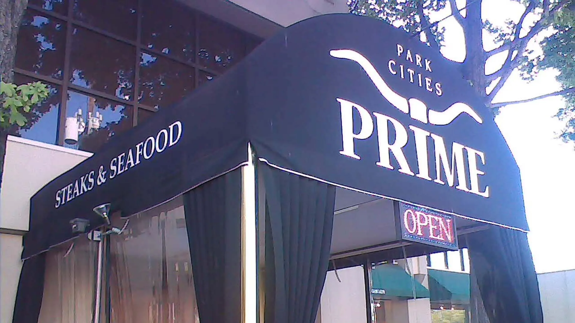 Restaurant awning